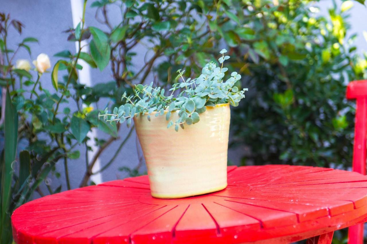 Yellow Lily Mostar Apartman Bagian luar foto