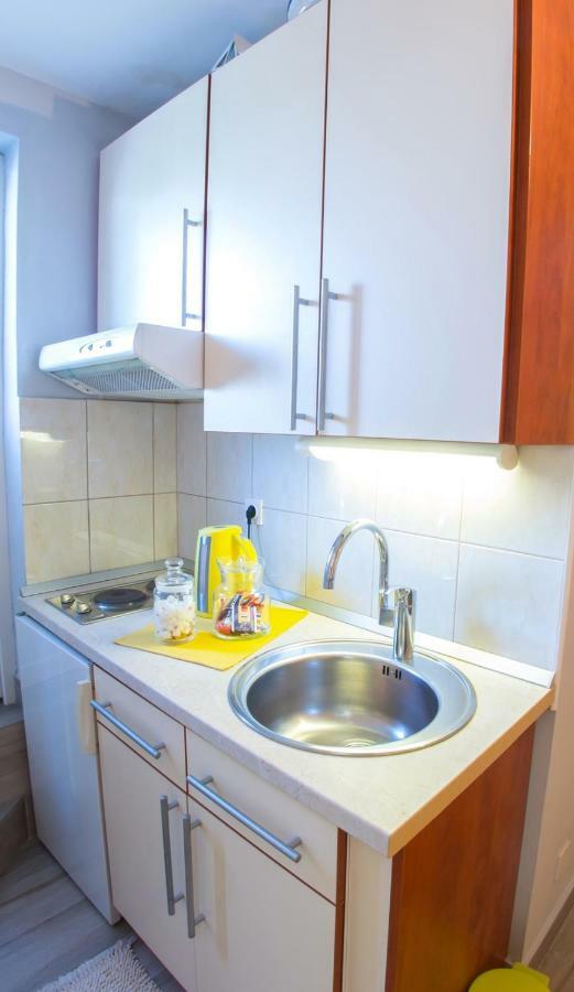 Yellow Lily Mostar Apartman Bagian luar foto