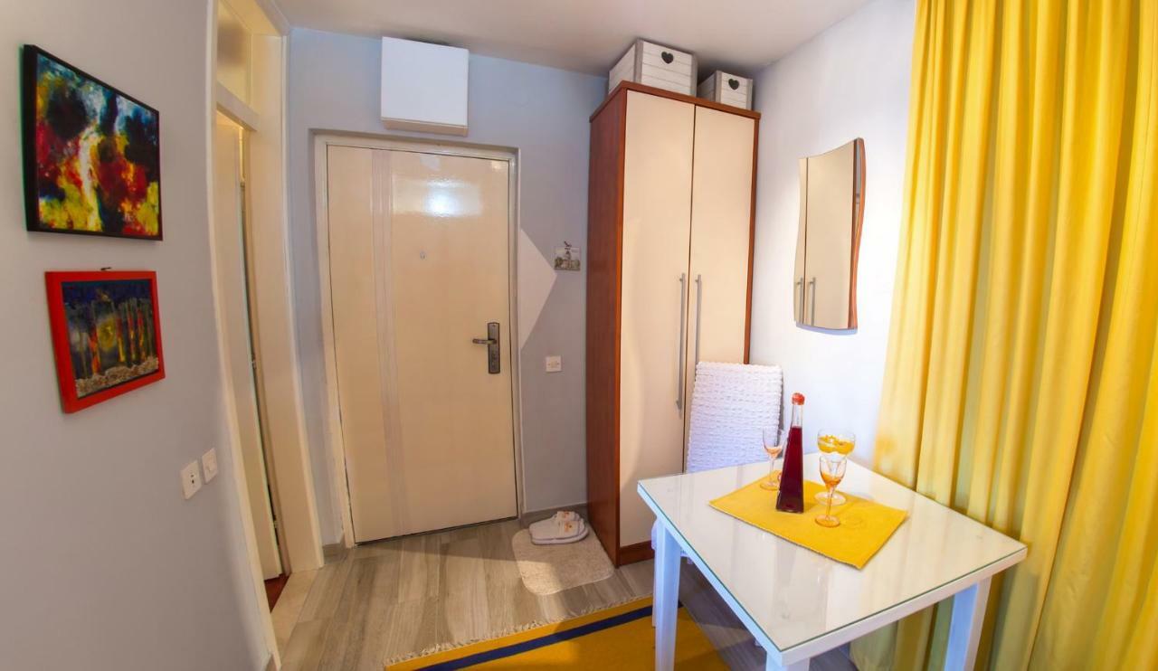 Yellow Lily Mostar Apartman Bagian luar foto